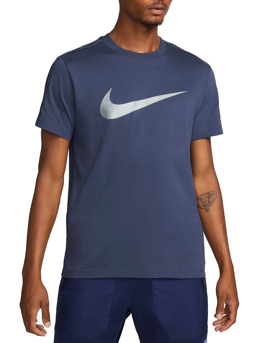 Nike Repeat Heren Shirt