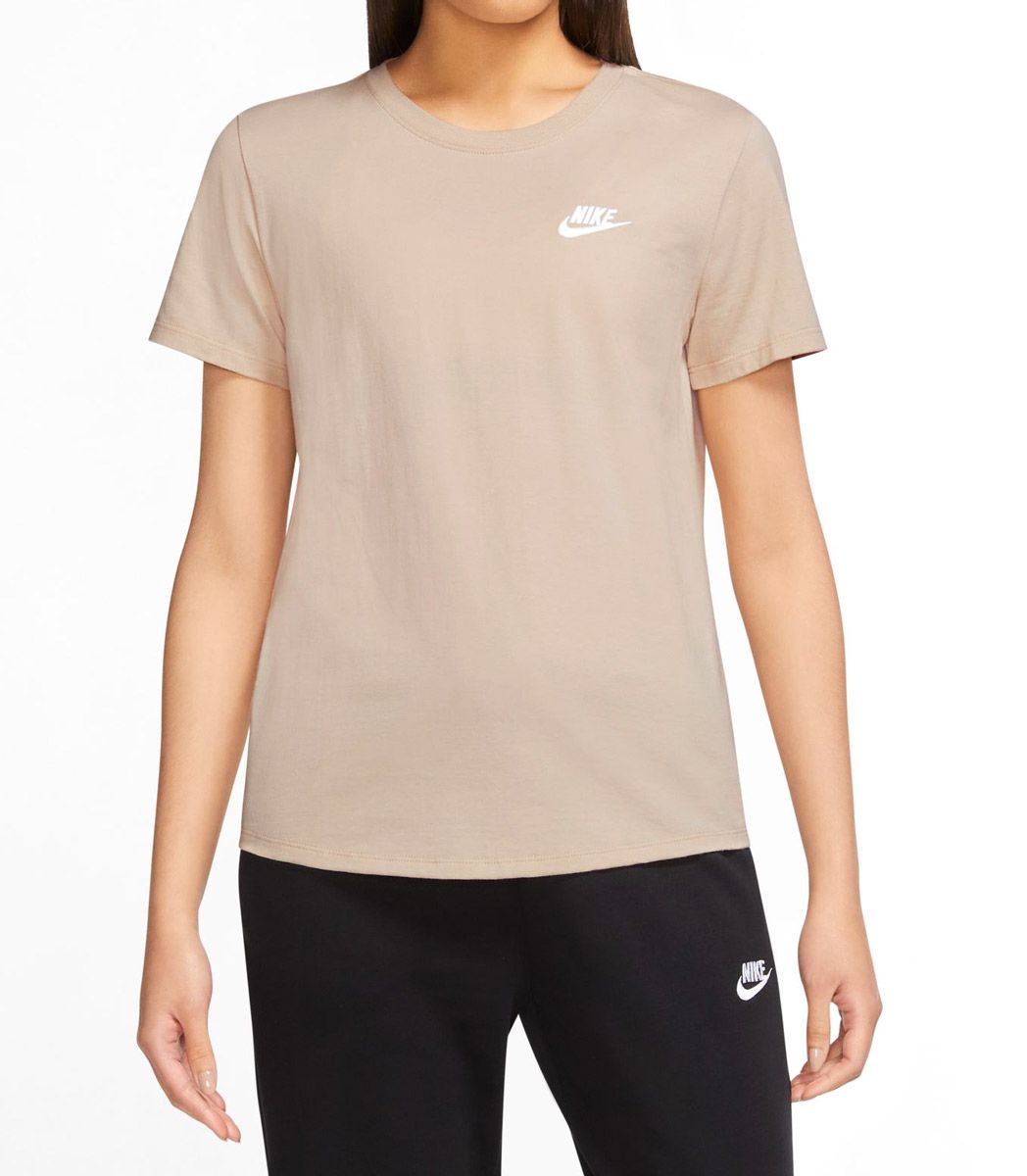 Nike Sportswear Club Essentials Dames Shirt